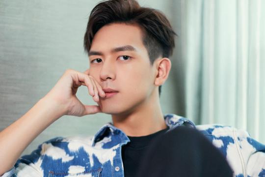年度人气演员李现