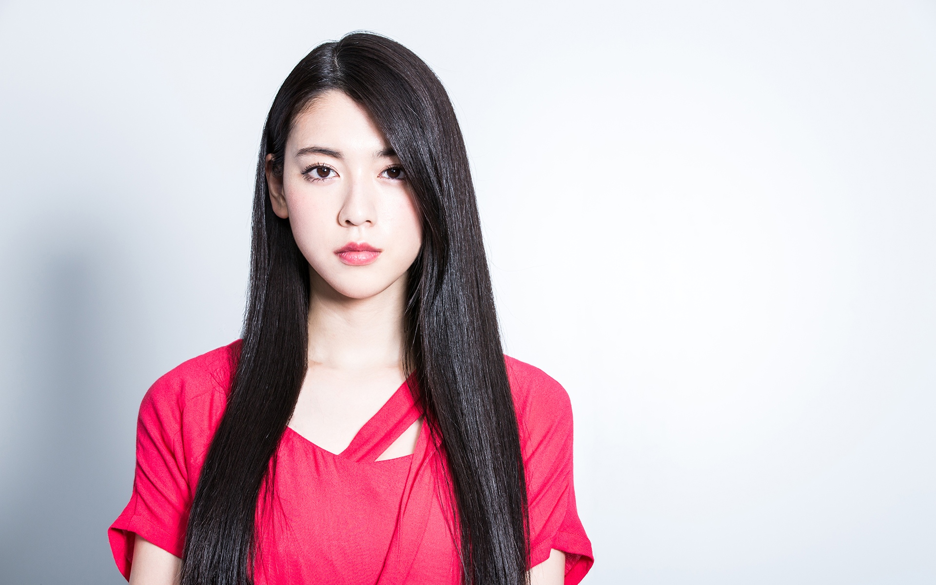 周杰伦新歌《说好不哭》MV女主三吉彩花