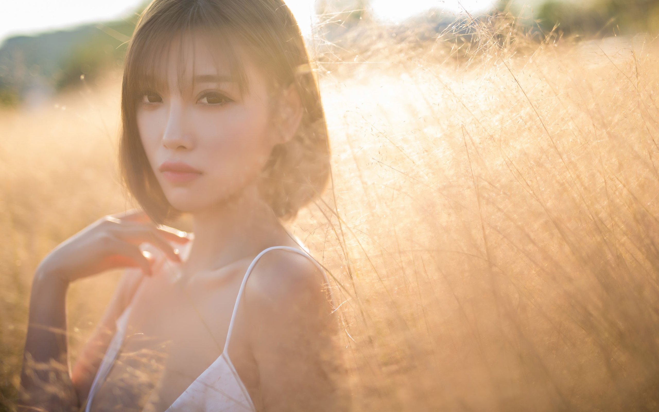 黄昏下的清纯美女唯美写真