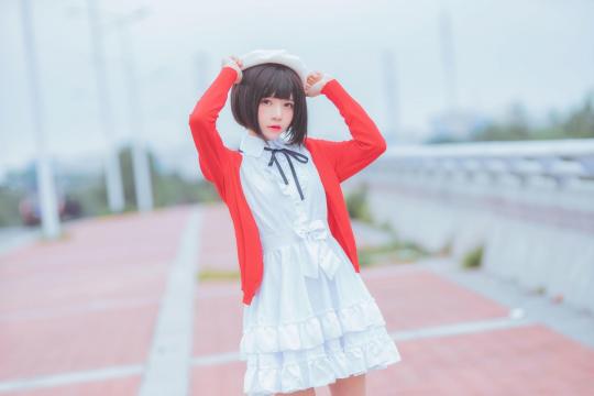 超可爱清纯小萝莉室外清新写真