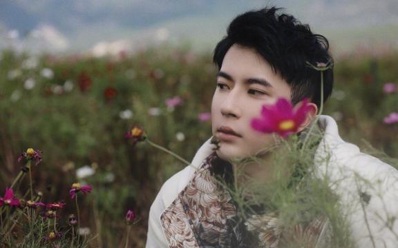 帅气花美男于朦胧
