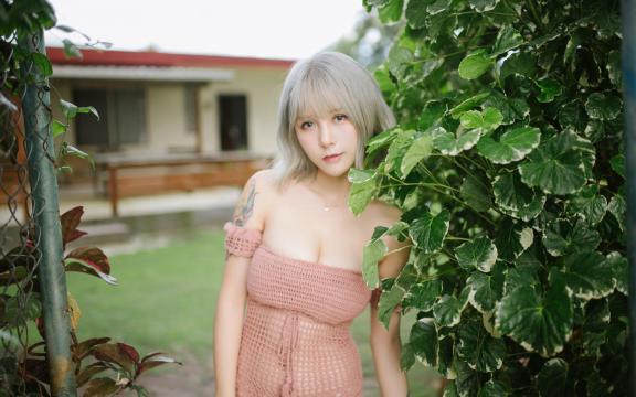 清纯短发美女超性感诱人写真