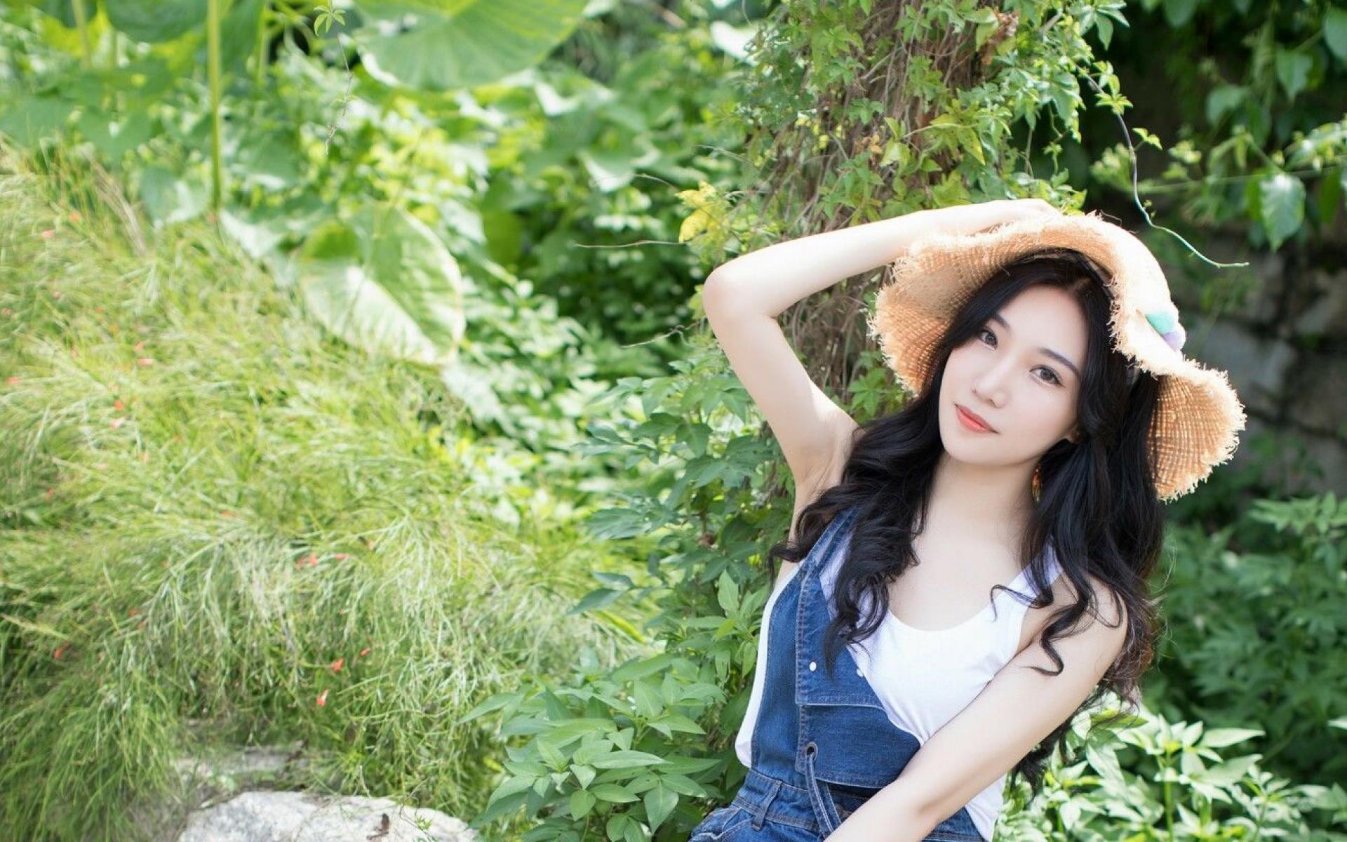 清纯少女超美性感街拍写真