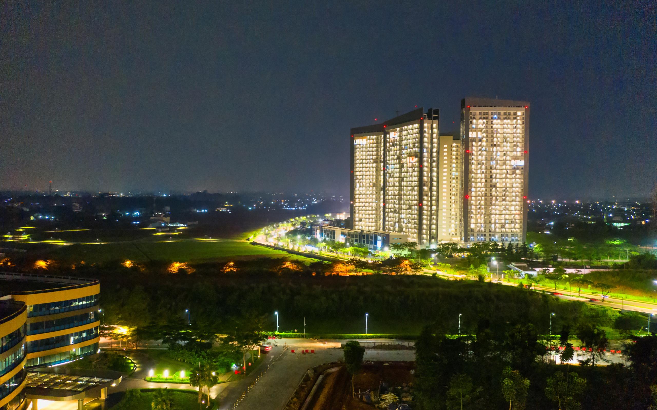 绚丽多彩的城市繁华夜景