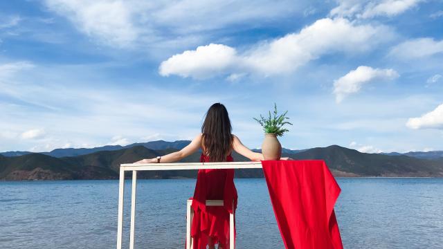 海边意境唯美背影写真
