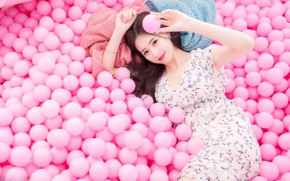 婷婷之姿的女生