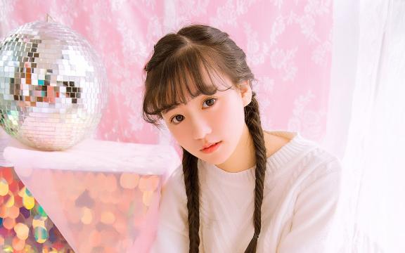 空气刘海毛衣少女粉色写真