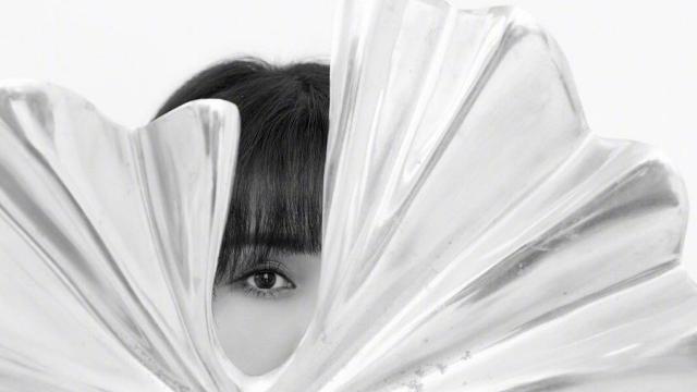 郑爽cos太阳女神优雅复古时尚写真