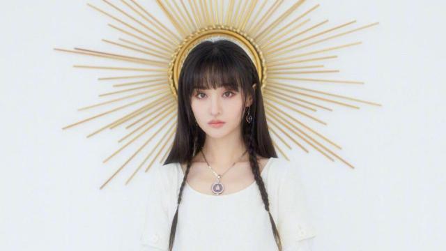 郑爽cos太阳女神优雅复古时尚写真
