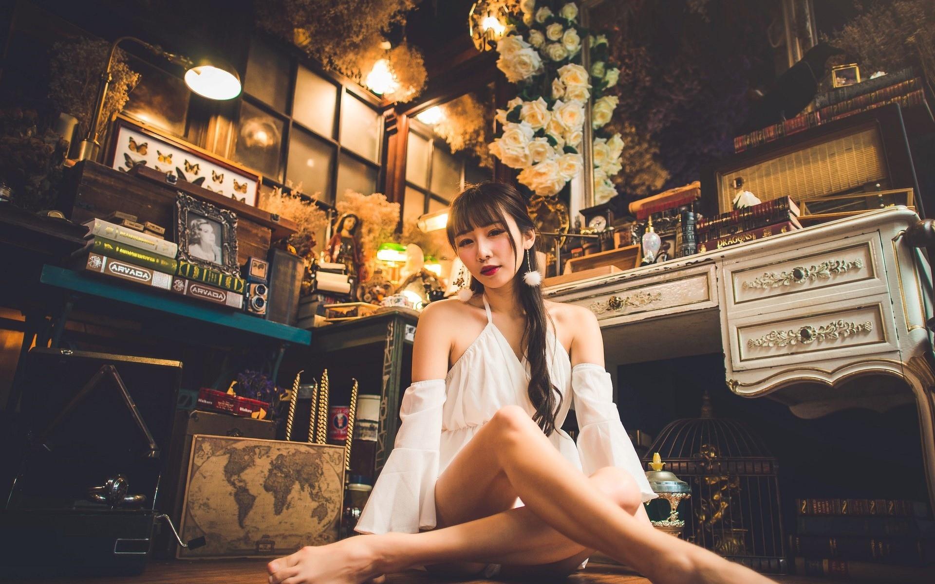大长腿美女校花性感诱惑写真