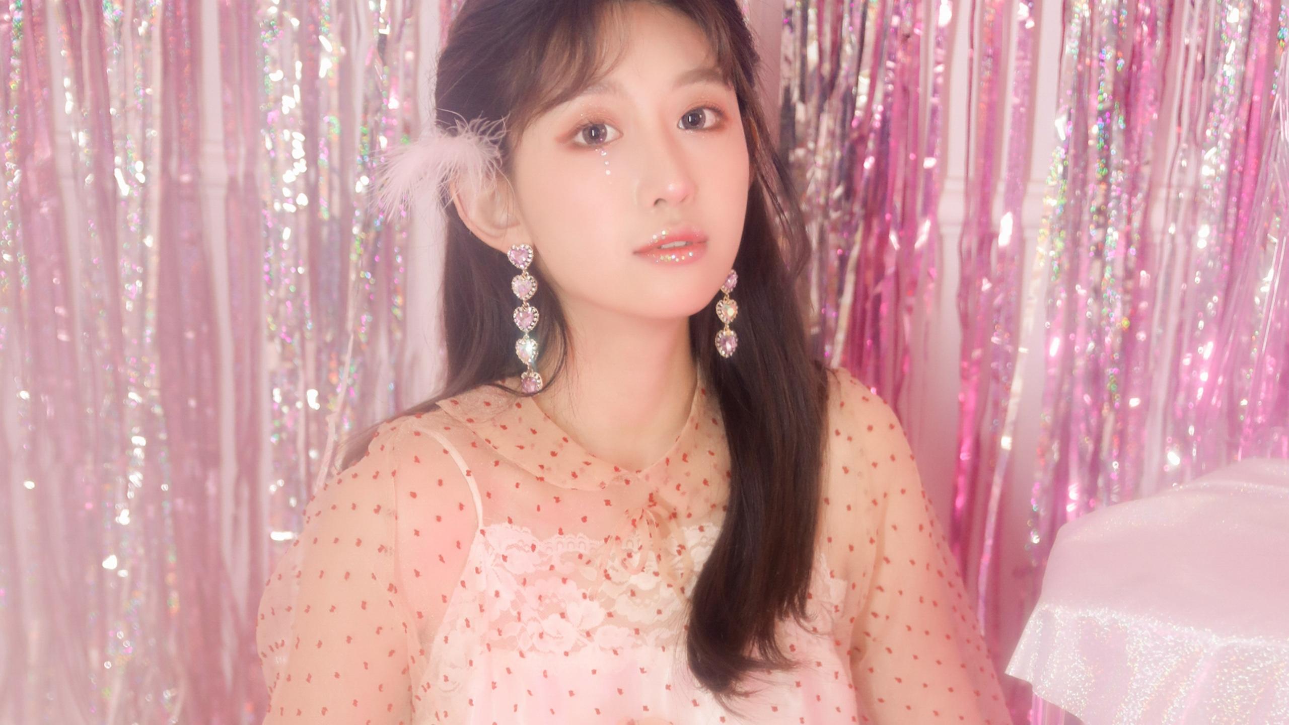 粉色系少女美妆梦幻甜美写真