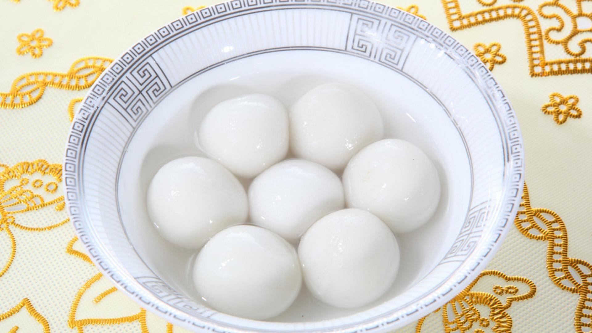 元宵节团团圆圆吃汤圆