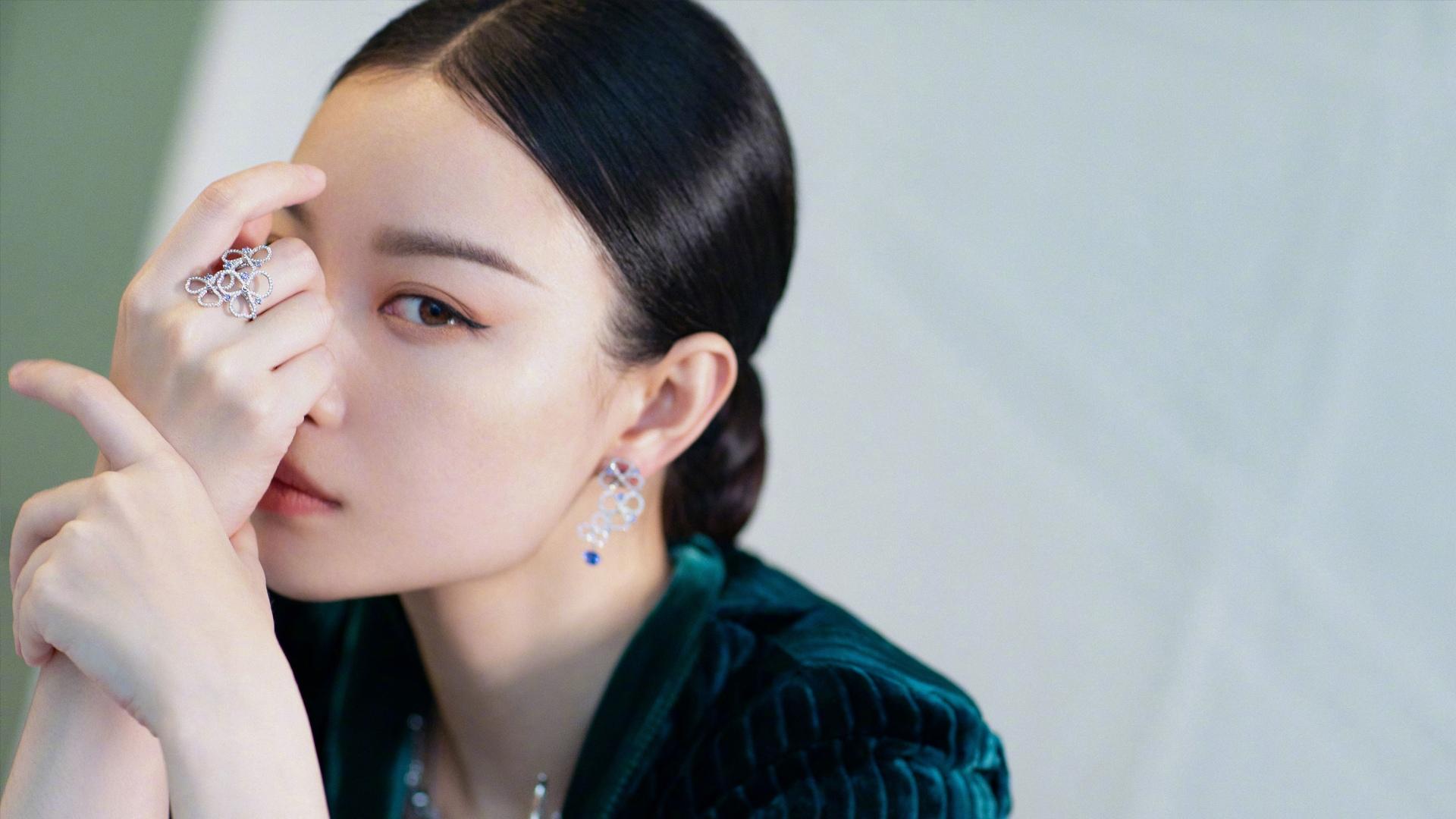 气质女神倪妮唯美时尚写真