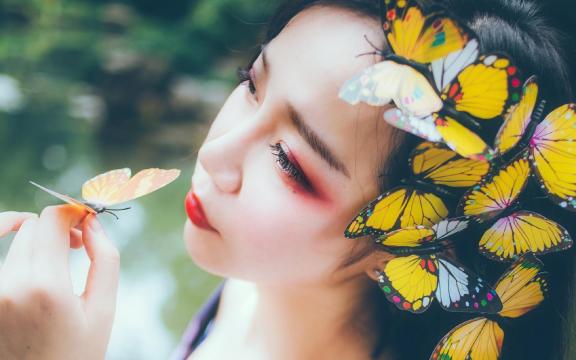 日本和服浓妆美女性感妩媚户外写真