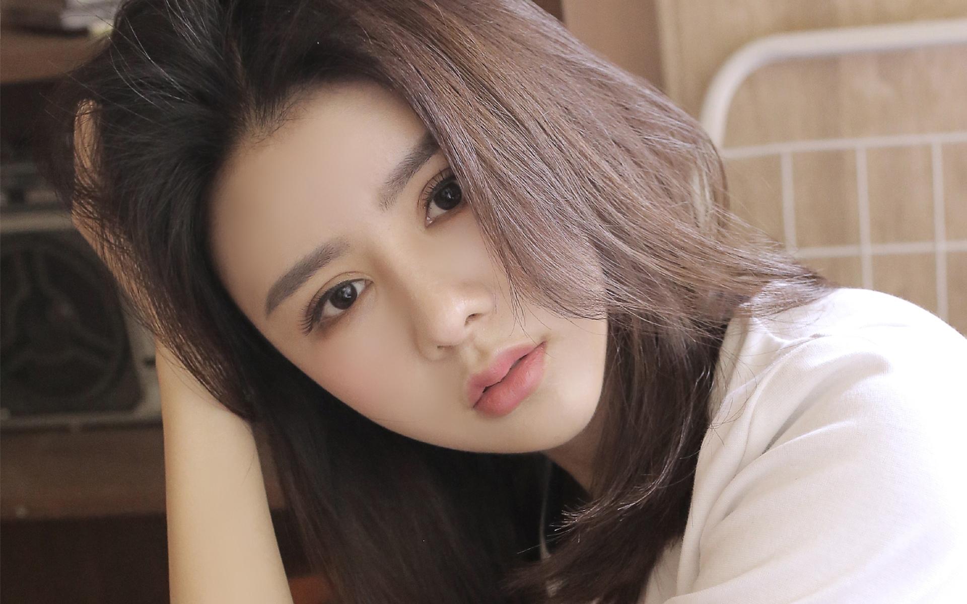 活力美女居家俏皮恬静写真