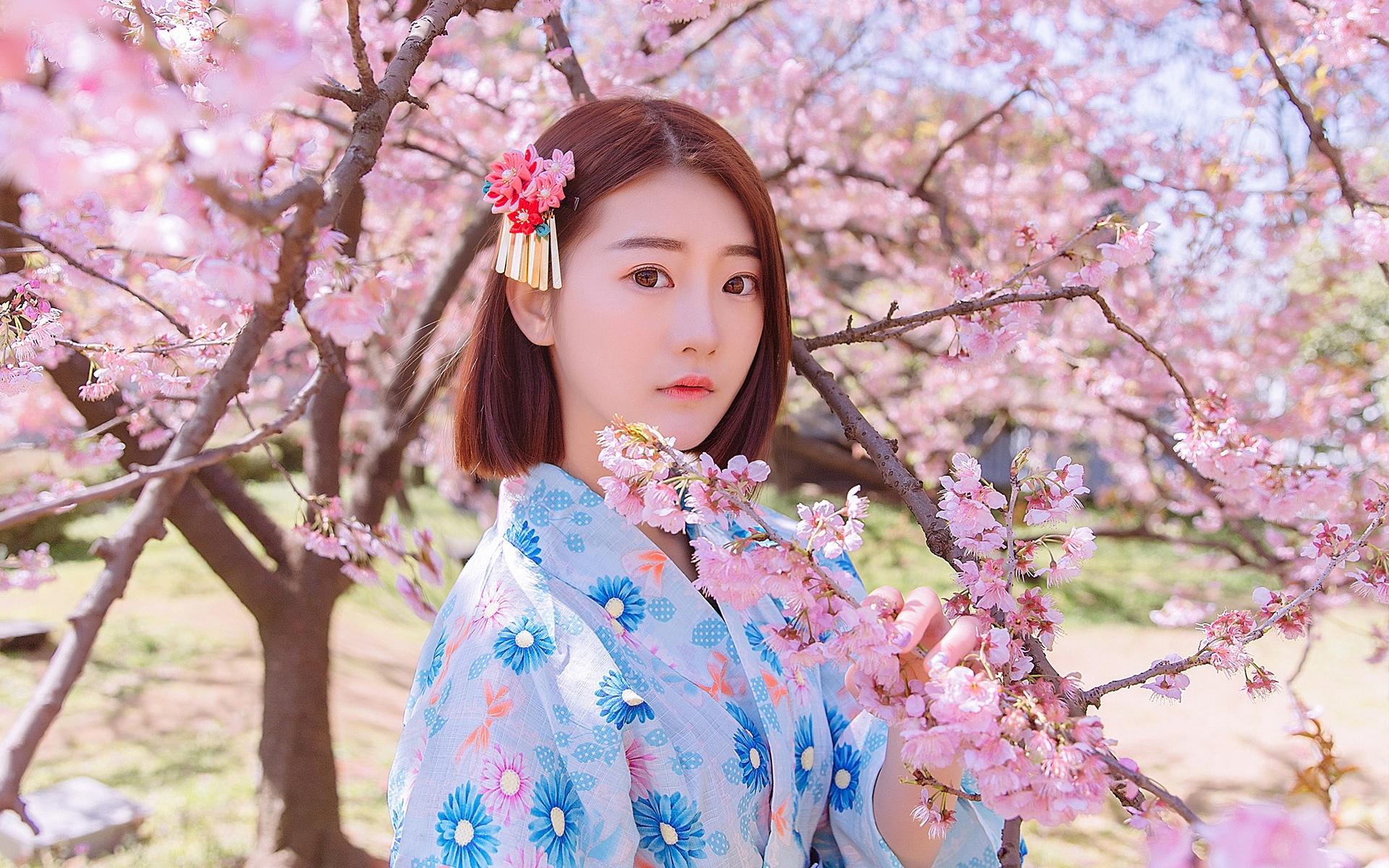 樱花树下甜美元气和服少女天真唯美写真