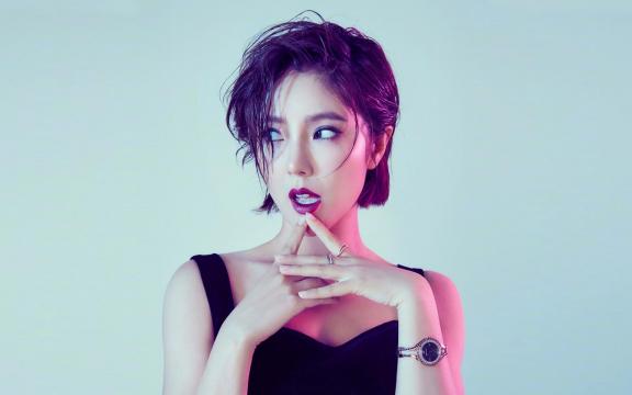 宅男女神赵奕欢性感妩媚知性优雅时尚迷人写真