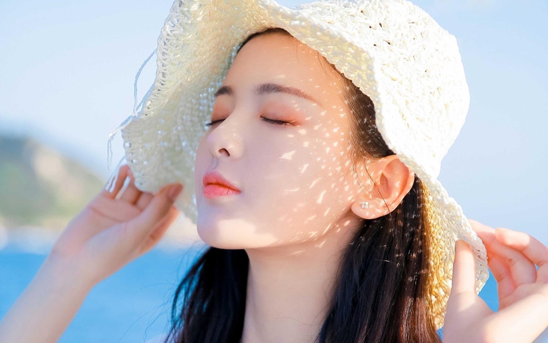 甜美女神杨超越青春可爱元气白嫩户外写真
