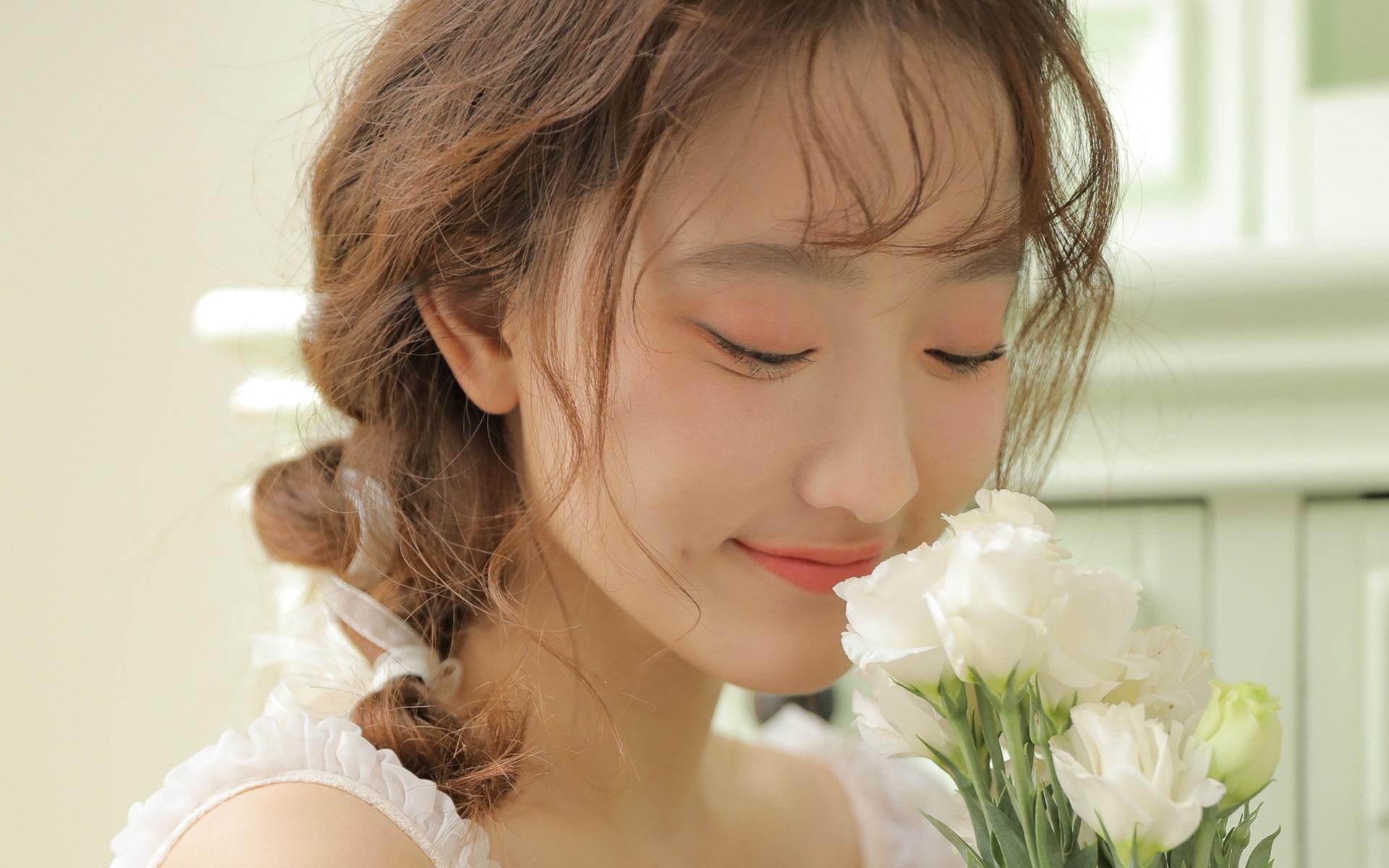 白纱唯美小姐姐白皙仙气小清新私房迷人写真