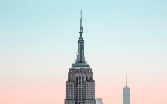 帝国大厦是美国纽约的地标建筑物之一