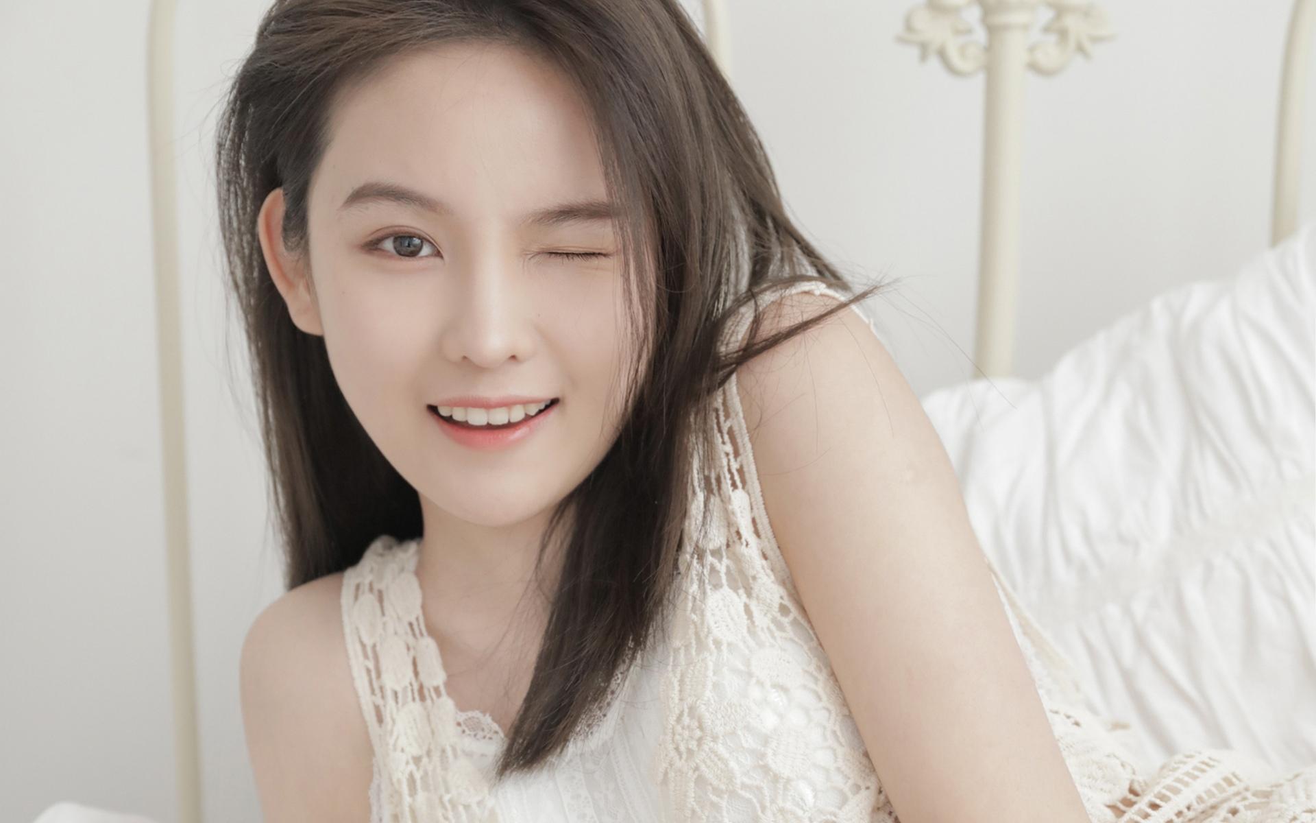 俏皮可爱氧气美少女天真无邪清新诱人写真