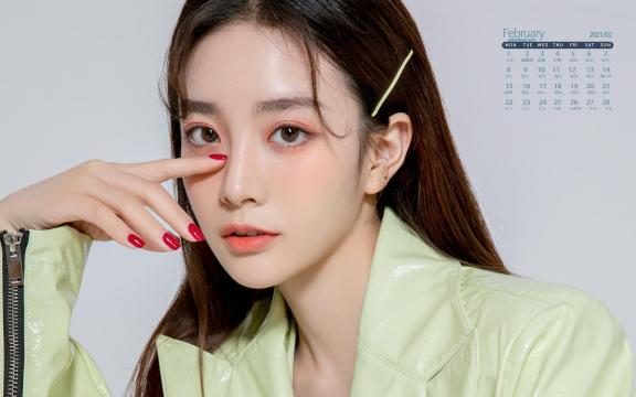 2021年2月文艺美女浅绿色外套时尚写真日历