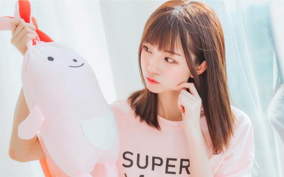 清纯氧气少女白嫩休闲可爱精致居家诱人写真