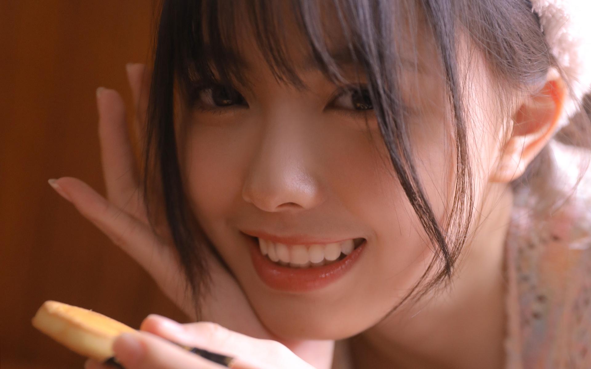 可爱甜美睡衣少女居家性感魅惑私房写真