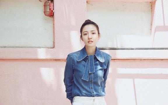 清秀靓丽女神吴倩时尚休闲牛仔街拍