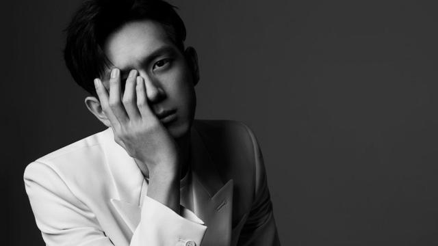 李现GQ时尚白色西黄封面大片写真