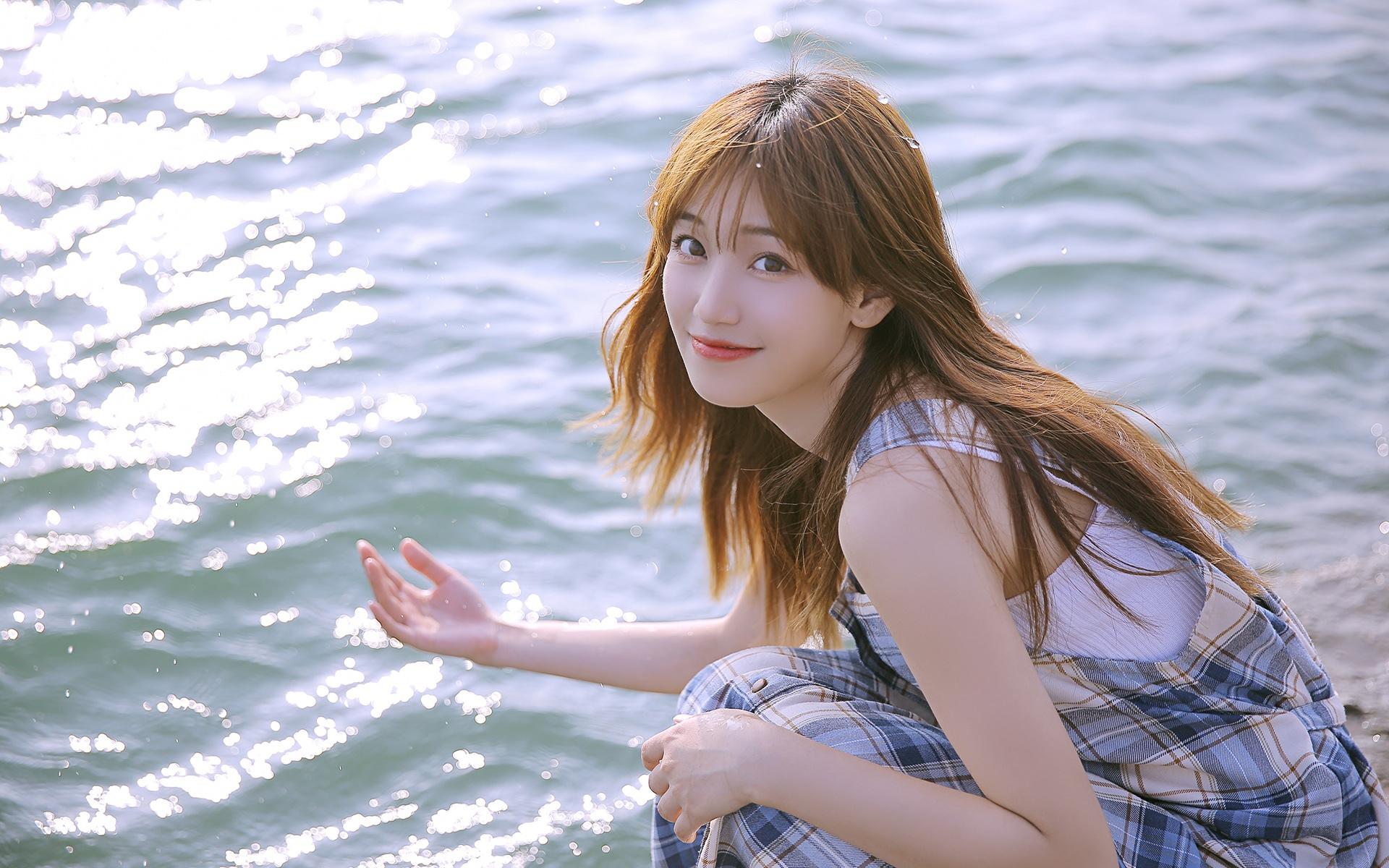 长发知性美女海边唯美清纯白皙靓丽梦幻写真