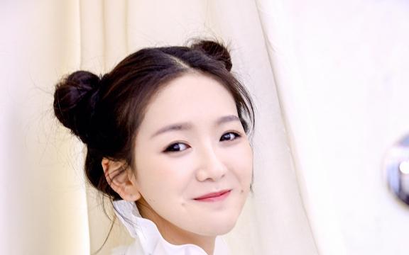 清纯少女张馨月元气可爱俏皮迷人写真