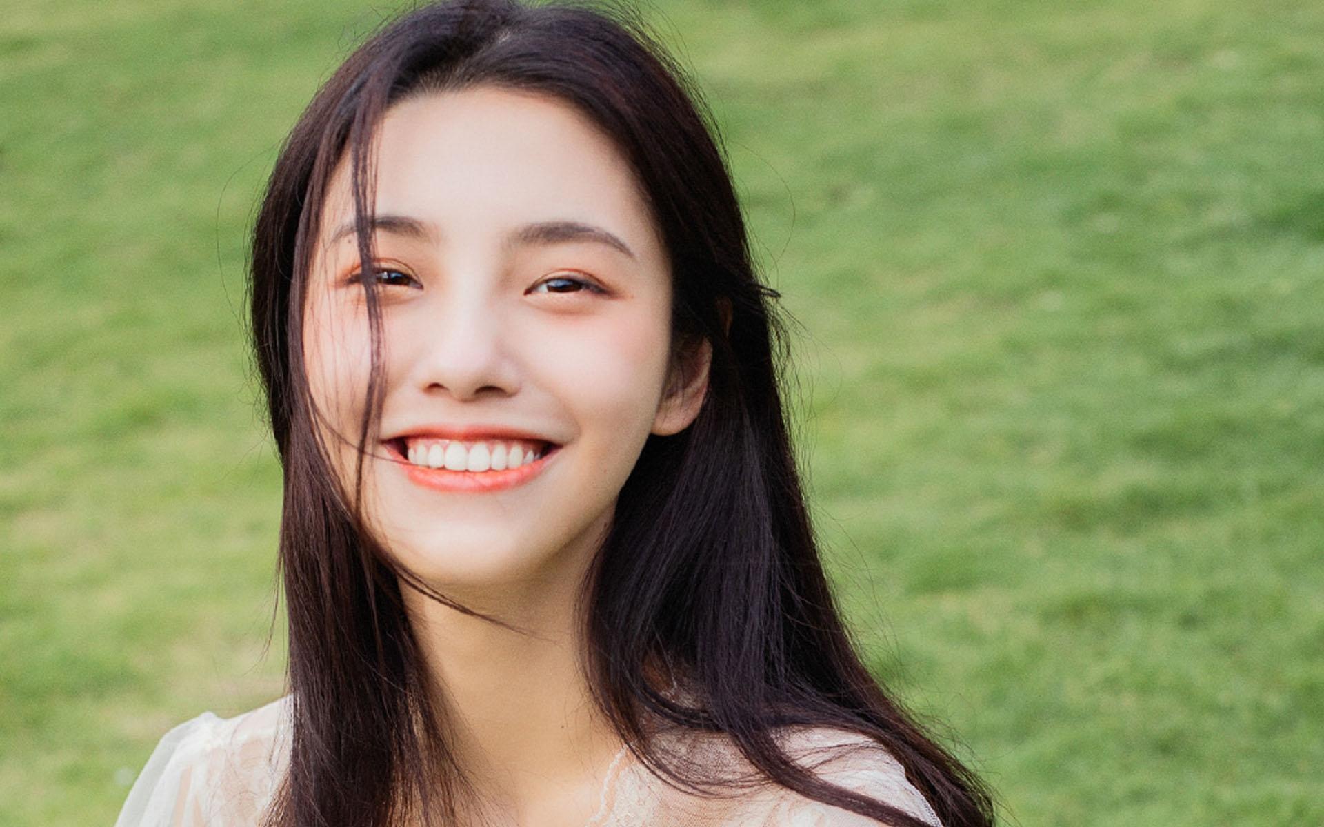 森系清纯少女甜美可爱田园写真