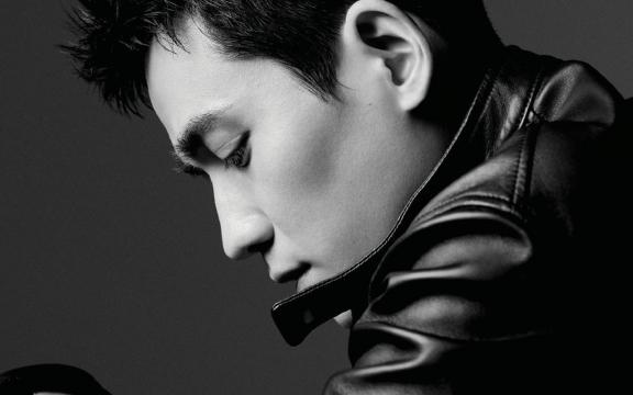 硬朗熟男朱一龙T杂志封面时尚写真