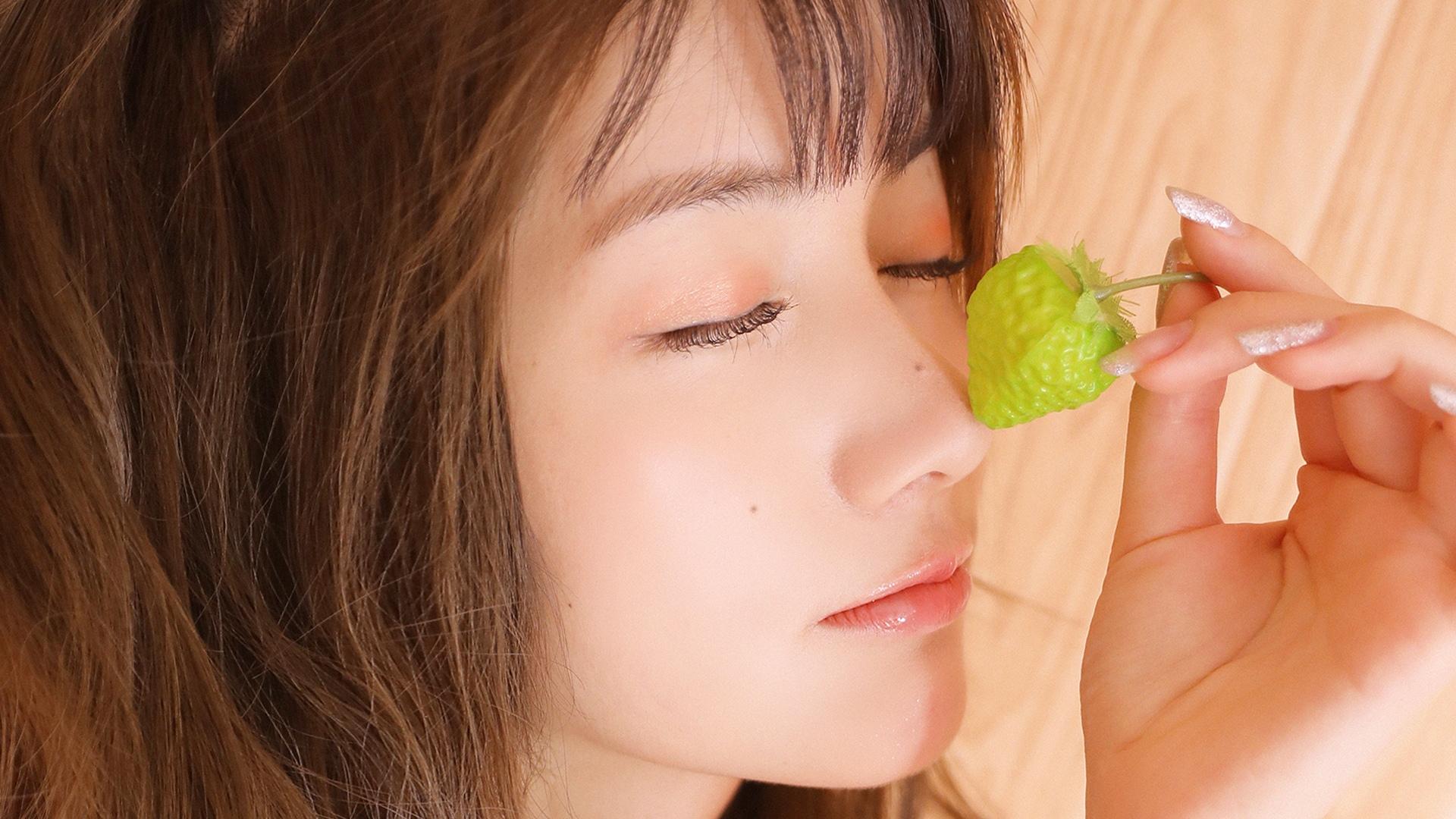 白嫩少女甜美诱人居家小清新私房写真