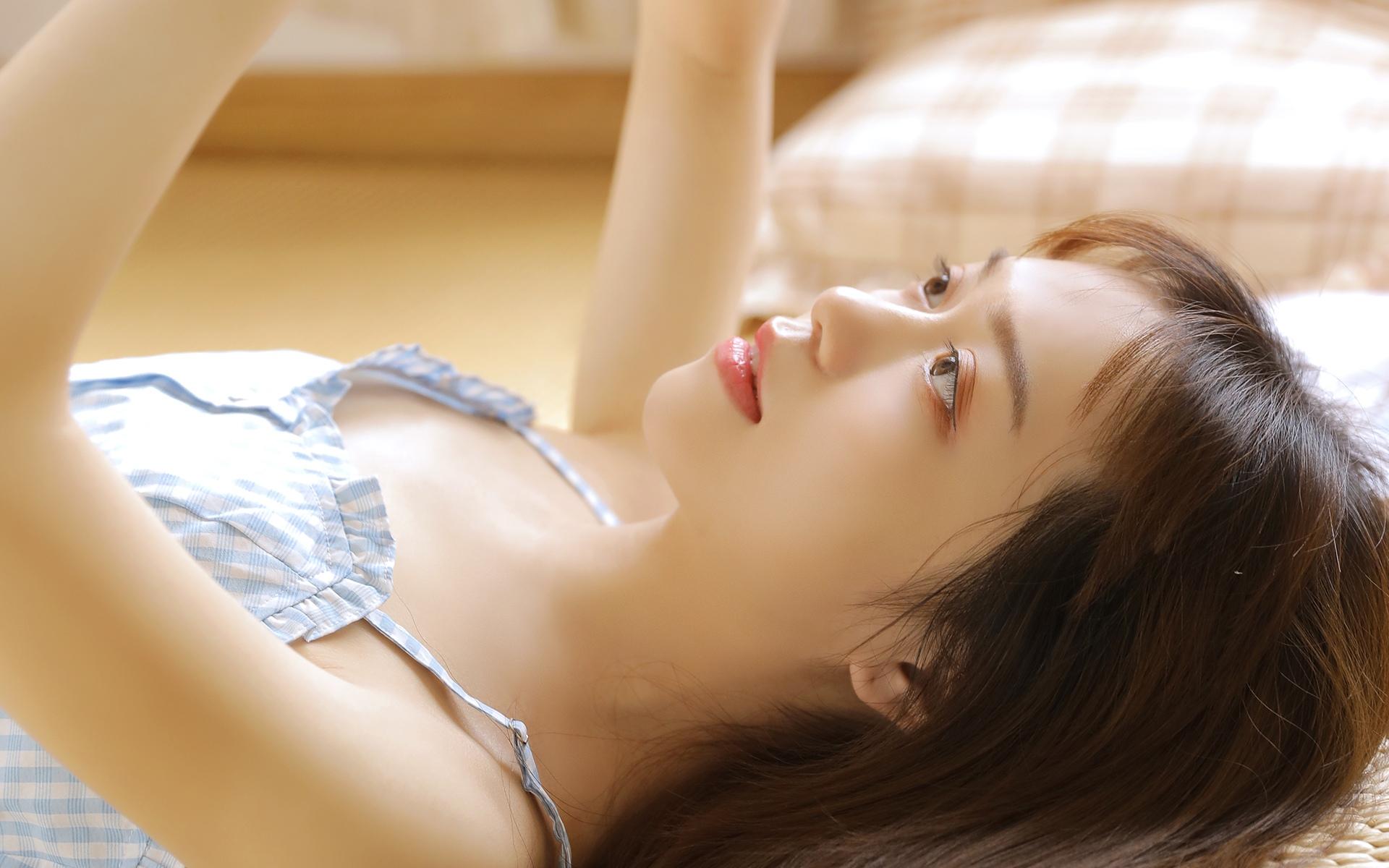 清凉纯情少女居家甜美迷人私房写真