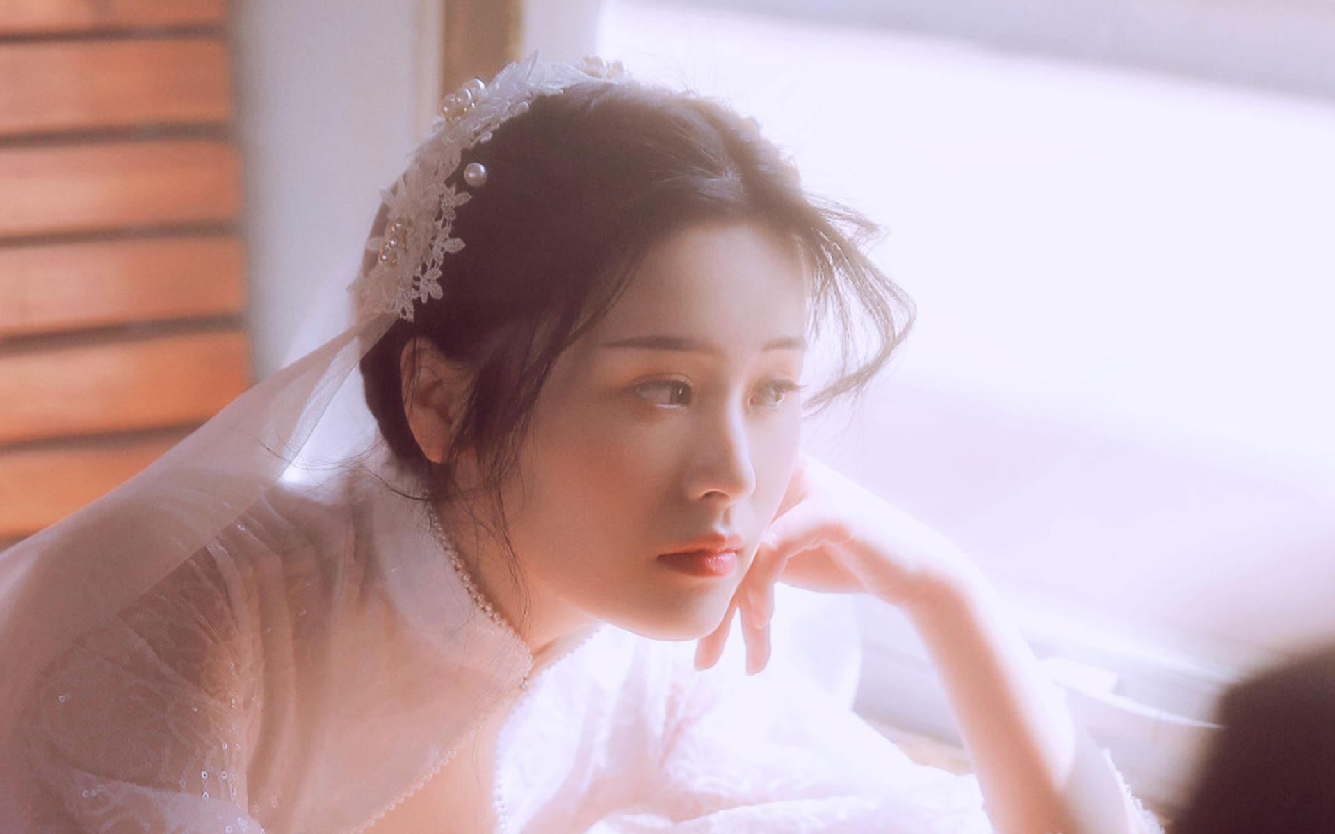 唯美仙气美女幸福甜美纯白婚纱照