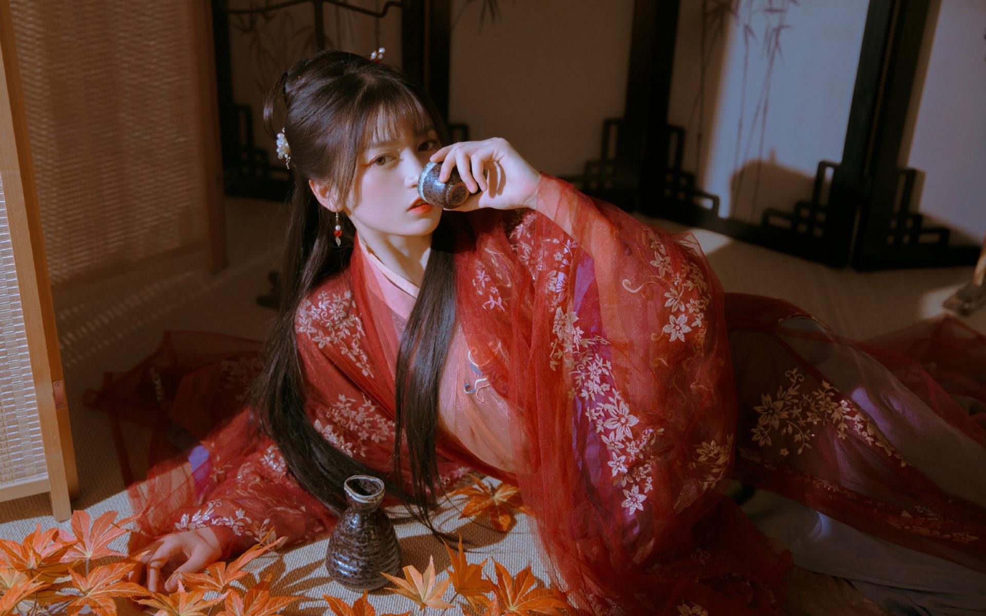雪白肌肤汉服美女清新唯美精致魅力动人私房居家写真