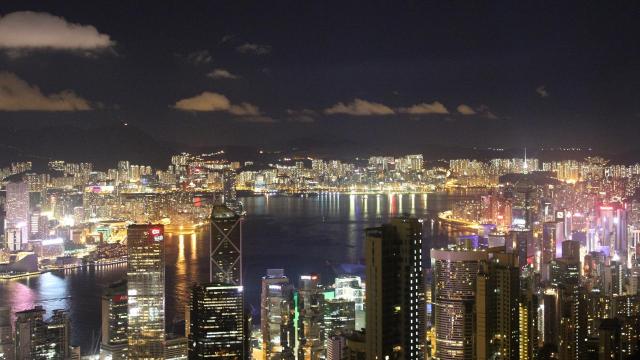 繁华都市香港摩天大楼夜晚天际线