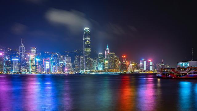 繁华都市香港摩天大楼夜晚天际线