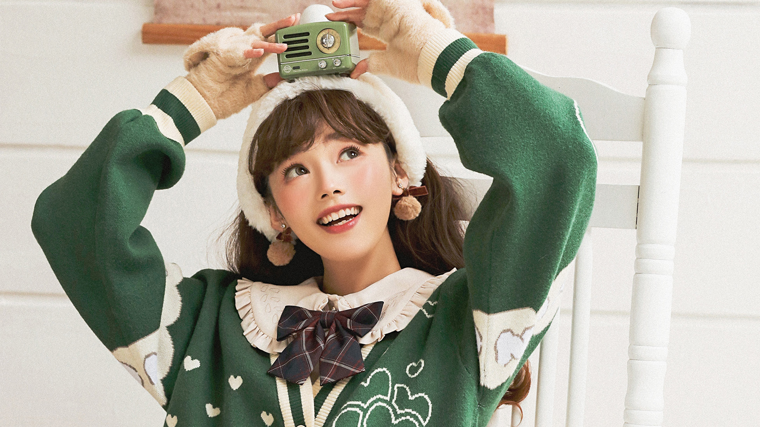 冬日少女古灵精怪可爱写真