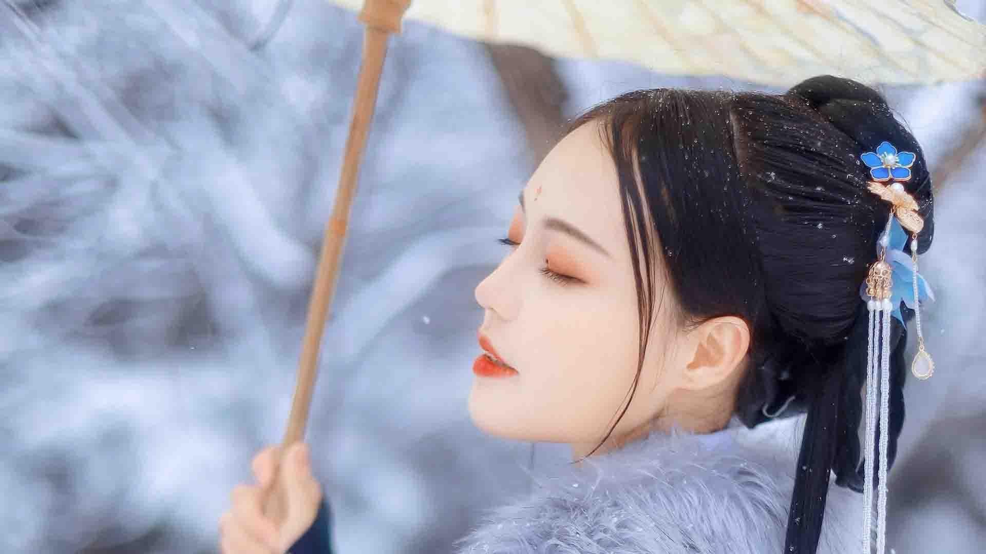 古风美女冬日唯美迷人写真
