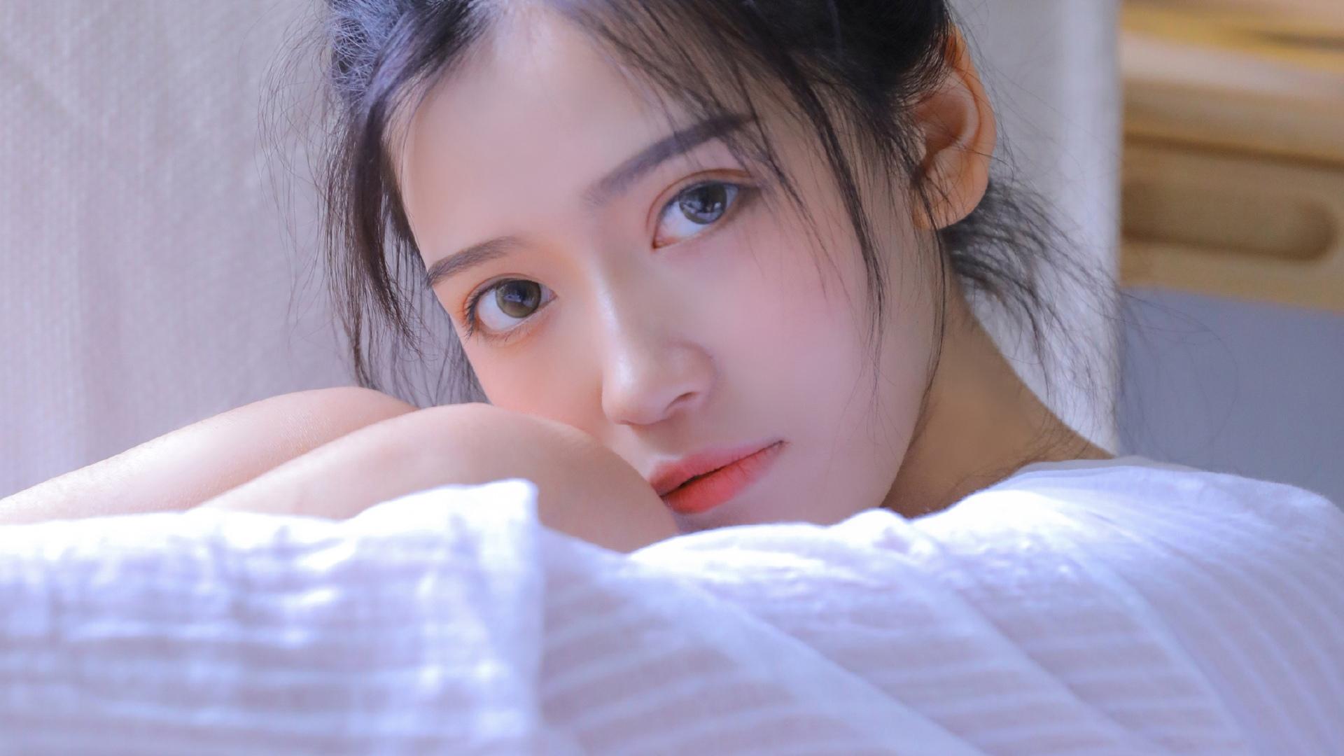 美丽优雅的小姐姐