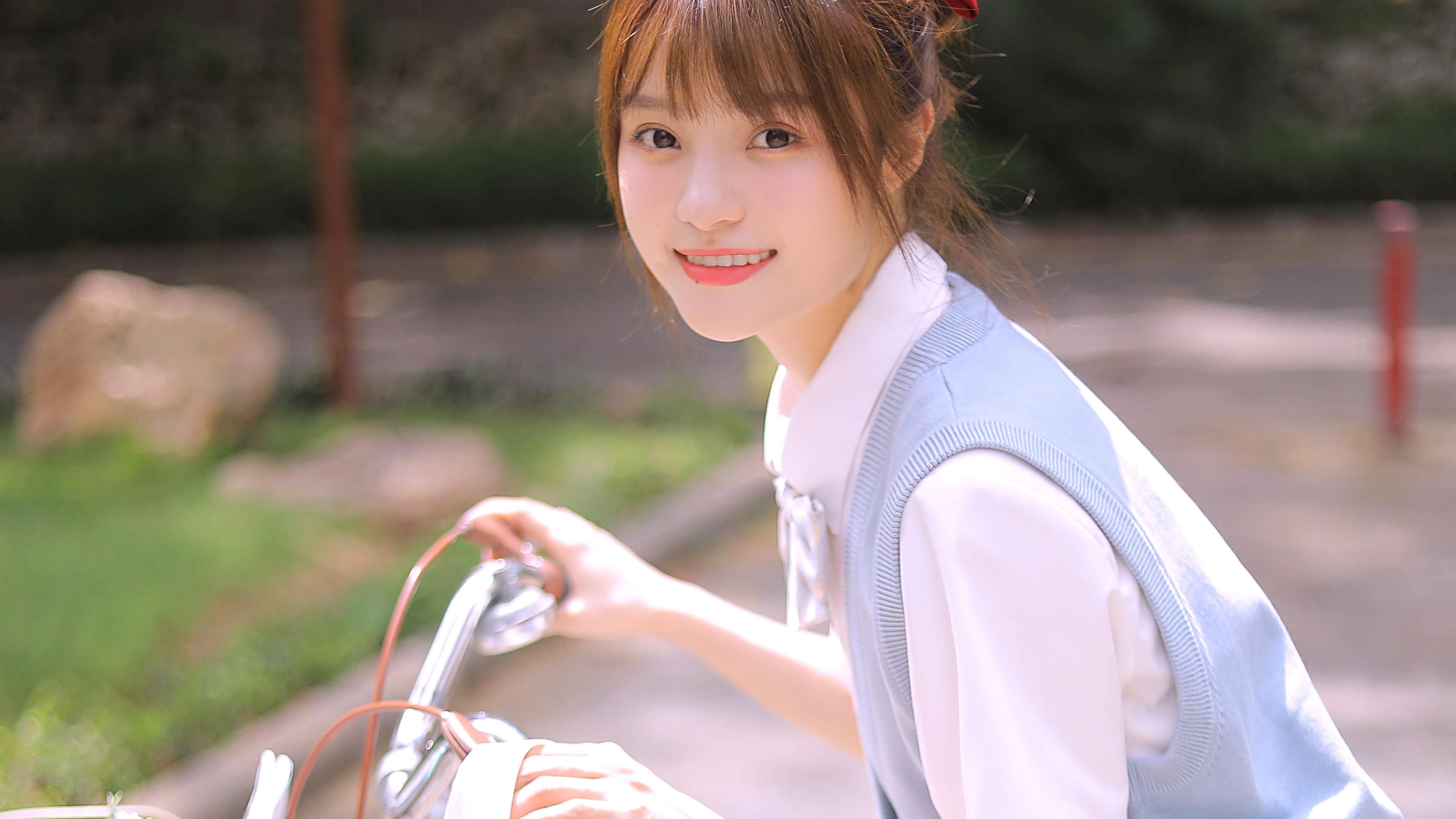 少女元气制服写真