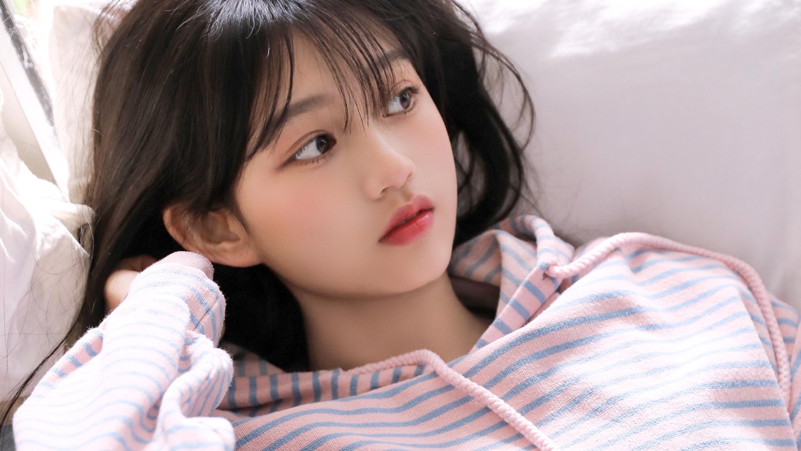 清新迷人的少女