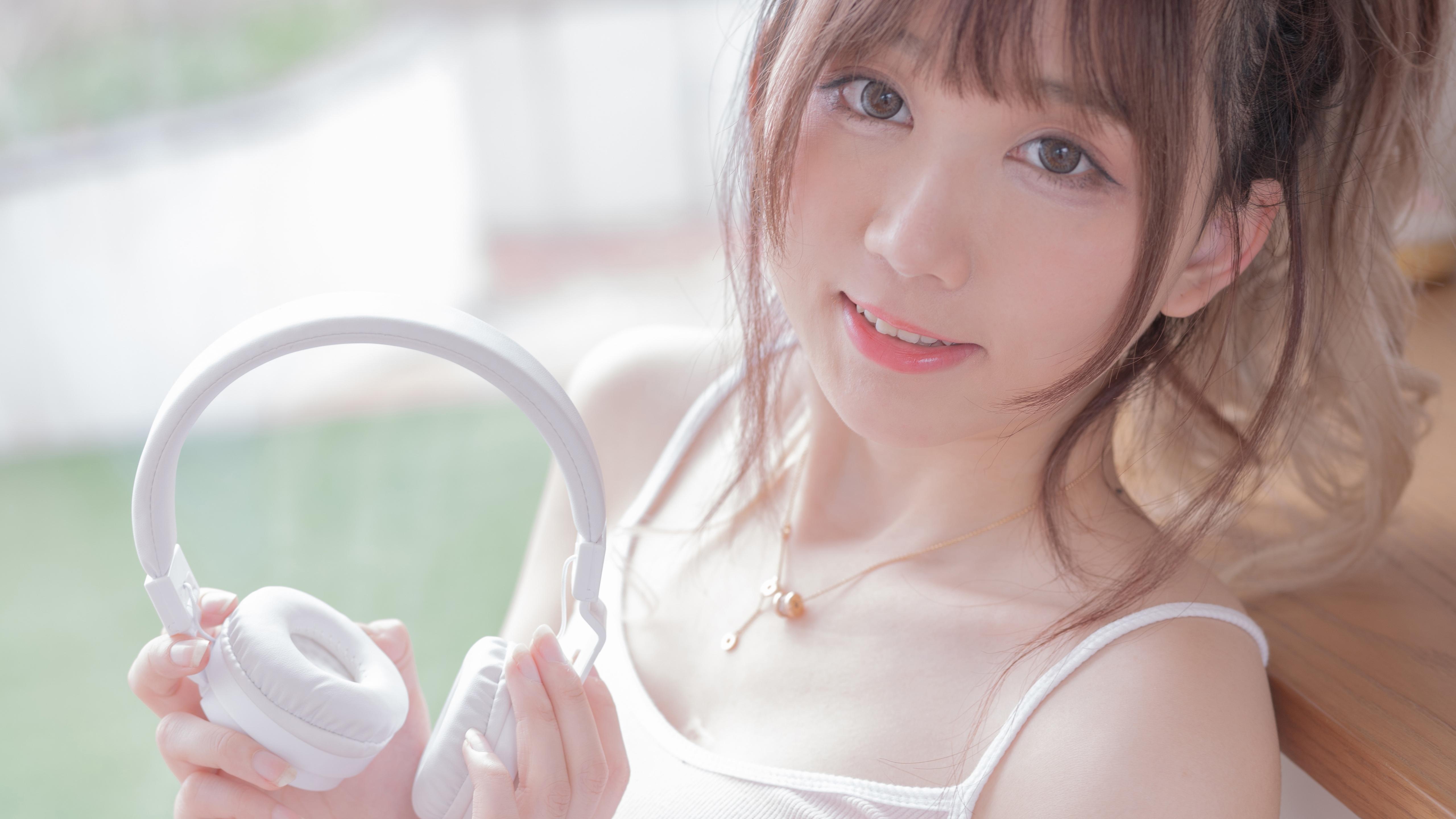 性感大胸美女美艳写真