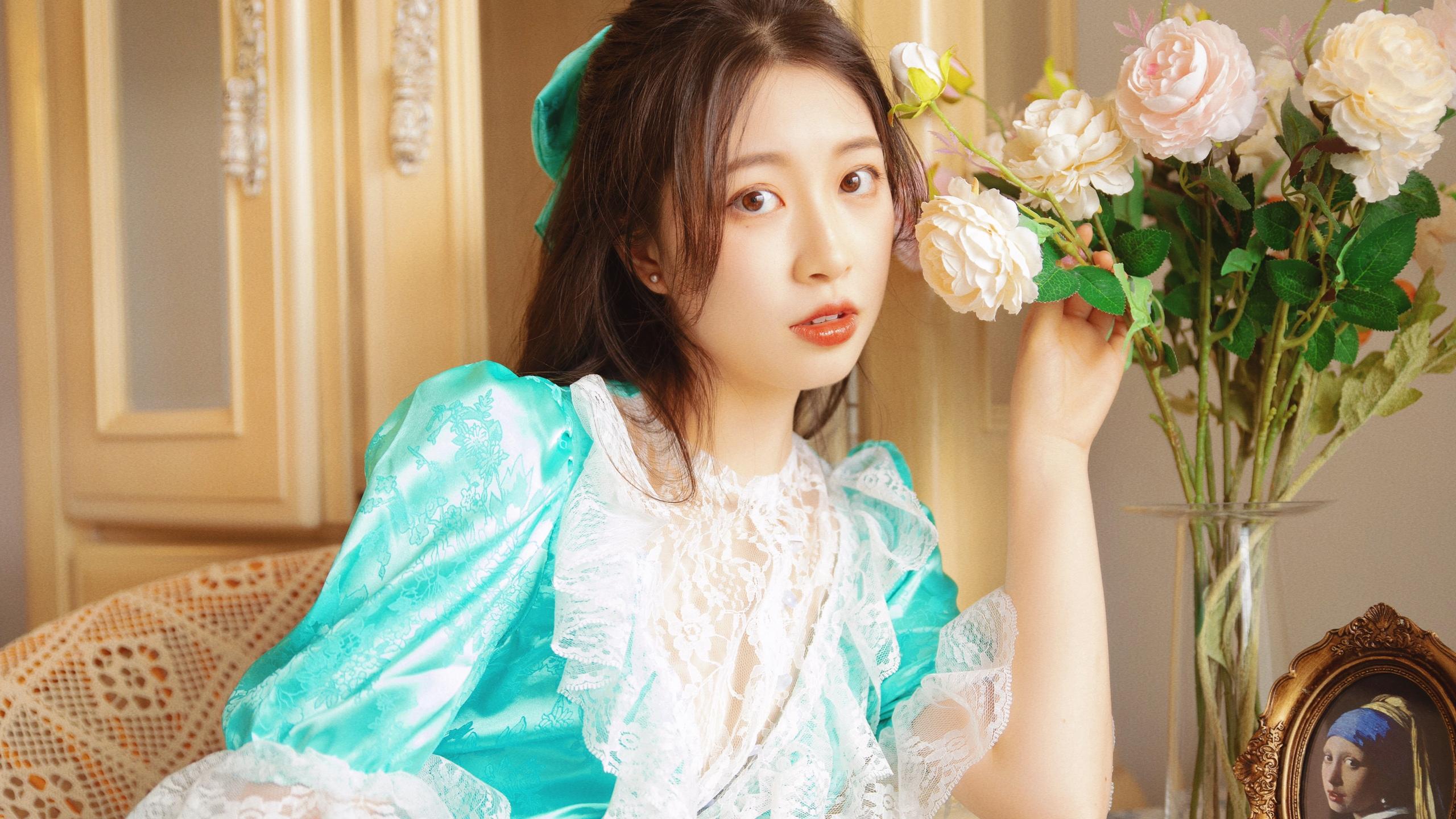 优雅动人的少女