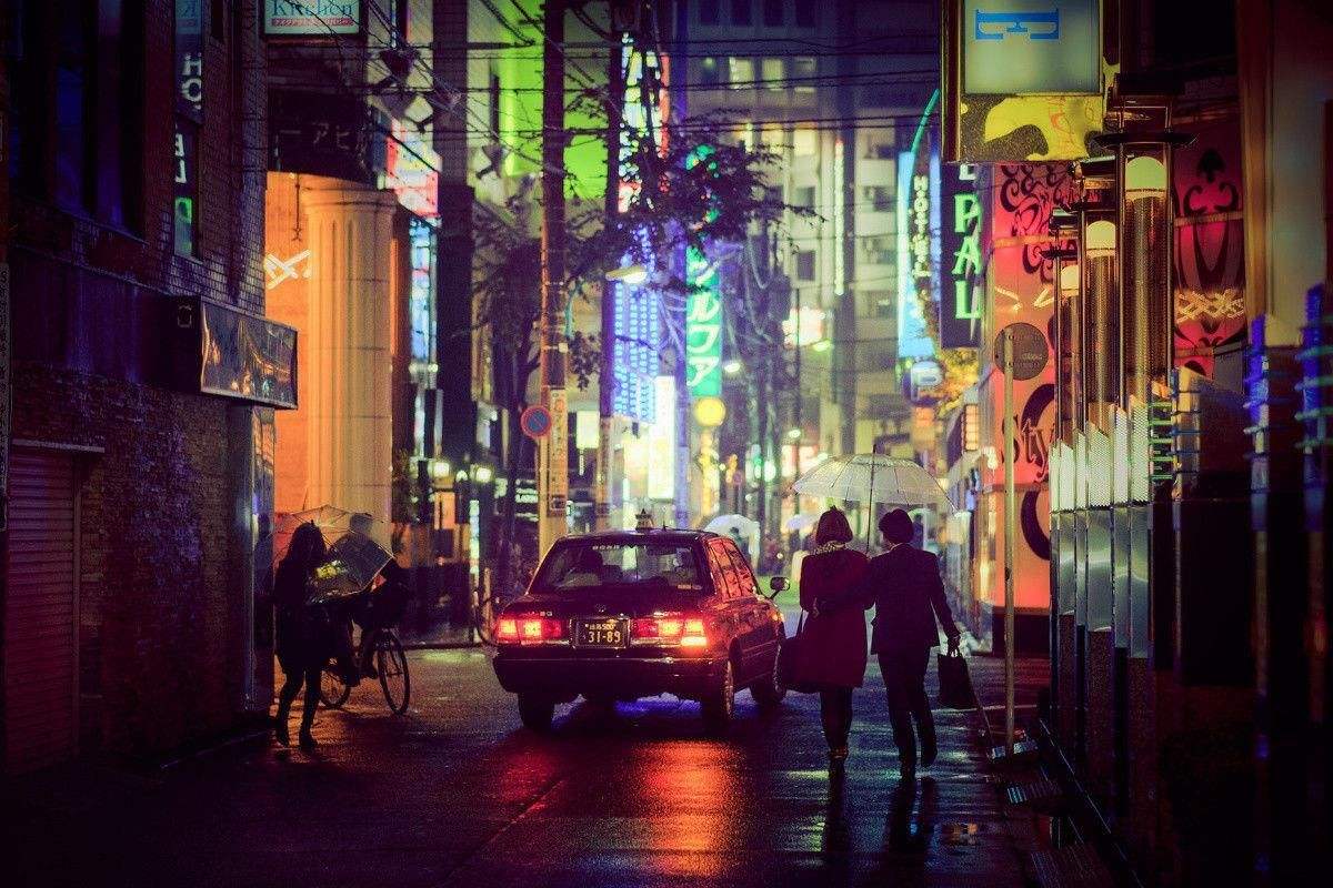 夜晚新宿街头