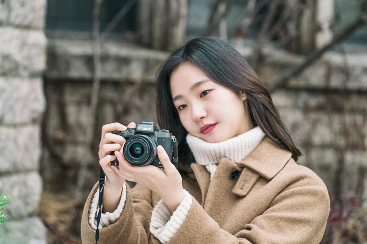“单眼皮小仙女”金高银