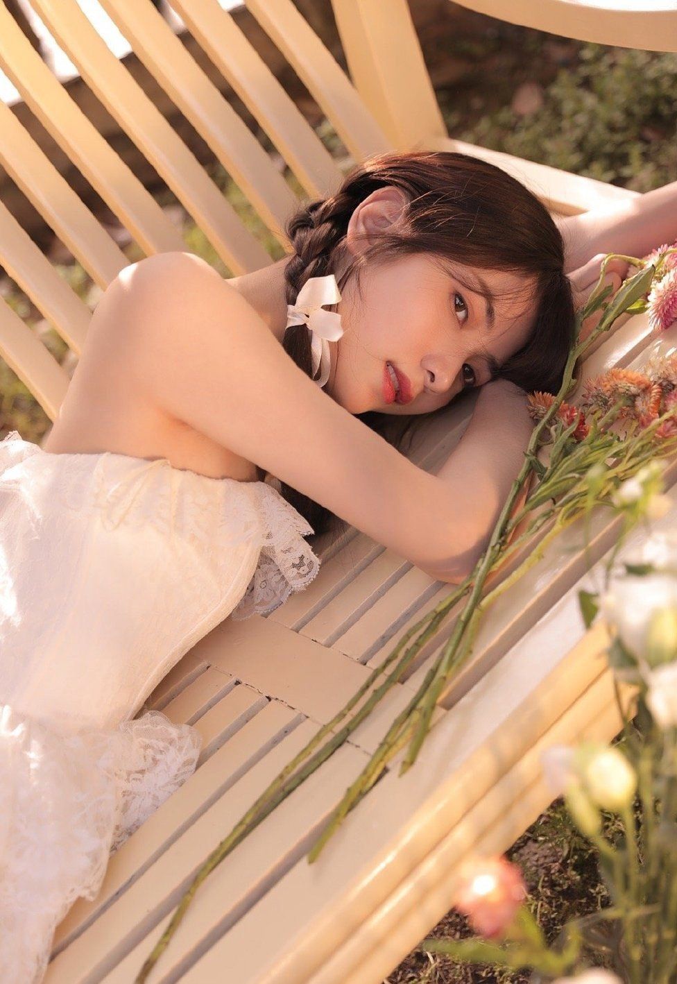 花辫美女蕾丝抹胸长裙气质迷人优雅唯美写真